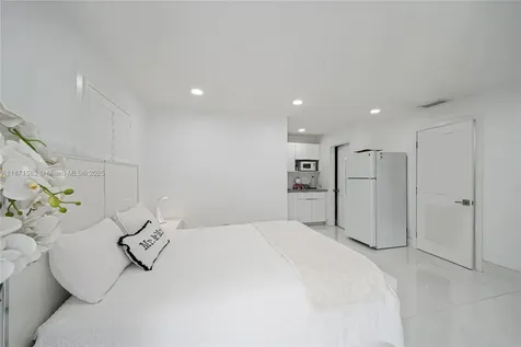 741 SW 99th Court Circle Miami FL 33174