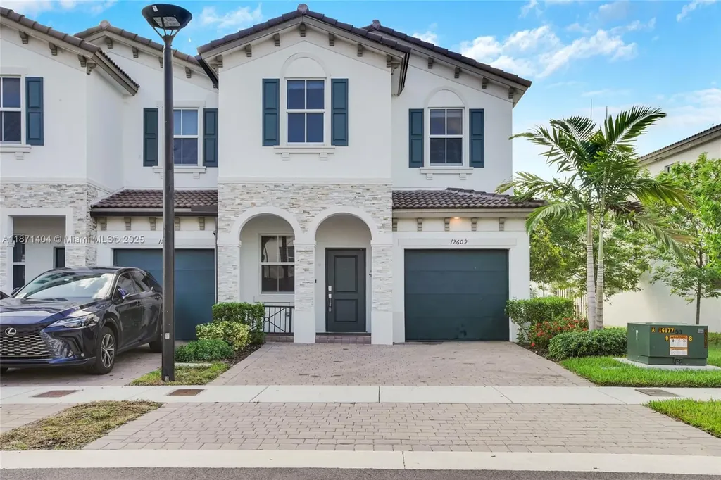 12609 NW 23rd Place Miami FL 33167