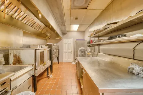 Turn-key Restaurant For Sale High Traffic Hialeah Plaza Hialeah FL 33010