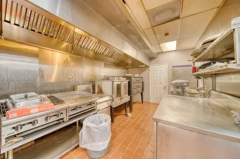 Turn-key Restaurant For Sale High Traffic Hialeah Plaza Hialeah FL 33010