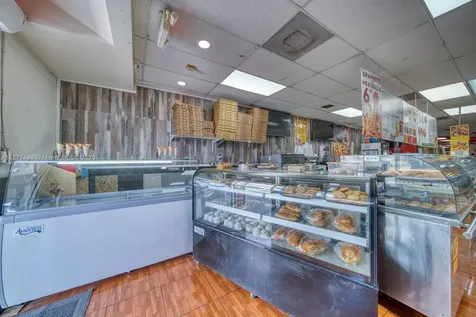 Turn-key Restaurant For Sale High Traffic Hialeah Plaza Hialeah FL 33010