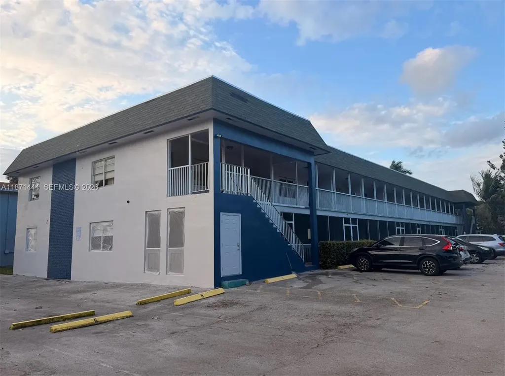 2905 Pierce Street Hollywood FL 33020