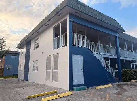 2905 Pierce Street Hollywood FL 33020