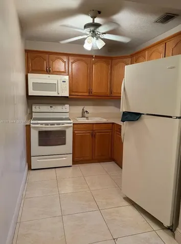 2905 Pierce Street Hollywood FL 33020