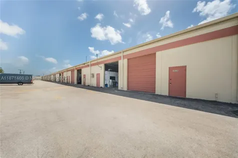 18625 SW 105 Avenue Miami FL 33157