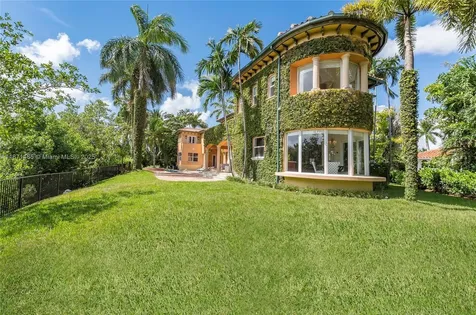 104 Paloma Drive Coral Gables FL 33143