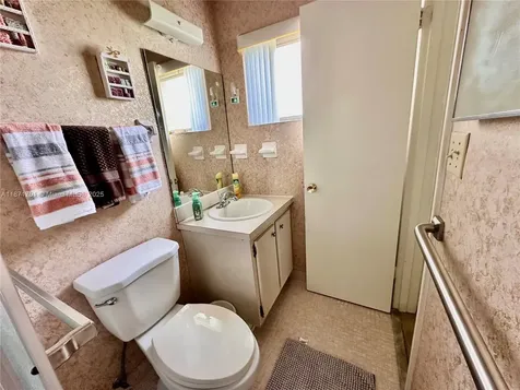 1145 SW 96th Avenue Miami FL 33174