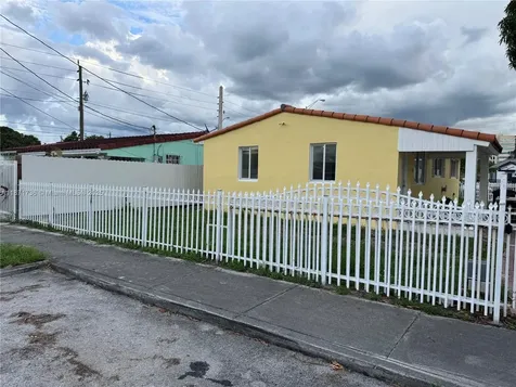 685 SE Park Drive Hialeah FL 33010