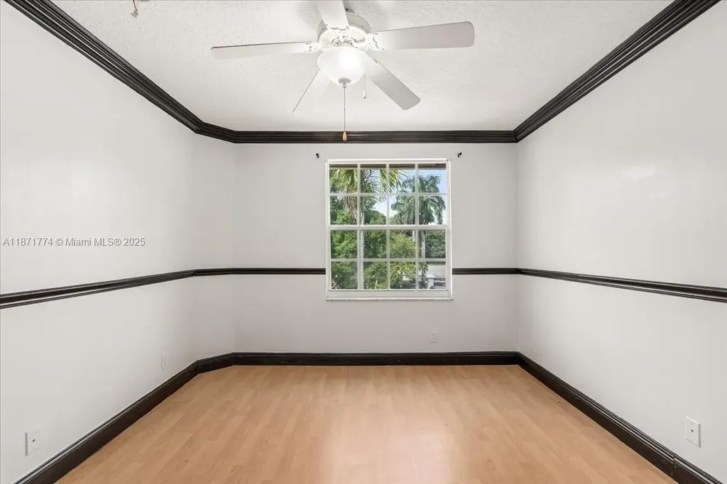 5095 NW 57th Way Coral Springs FL 33067