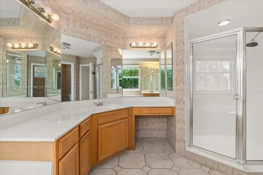 5095 NW 57th Way Coral Springs FL 33067