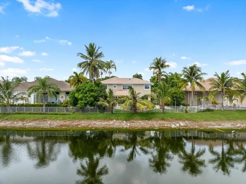 5095 NW 57th Way Coral Springs FL 33067