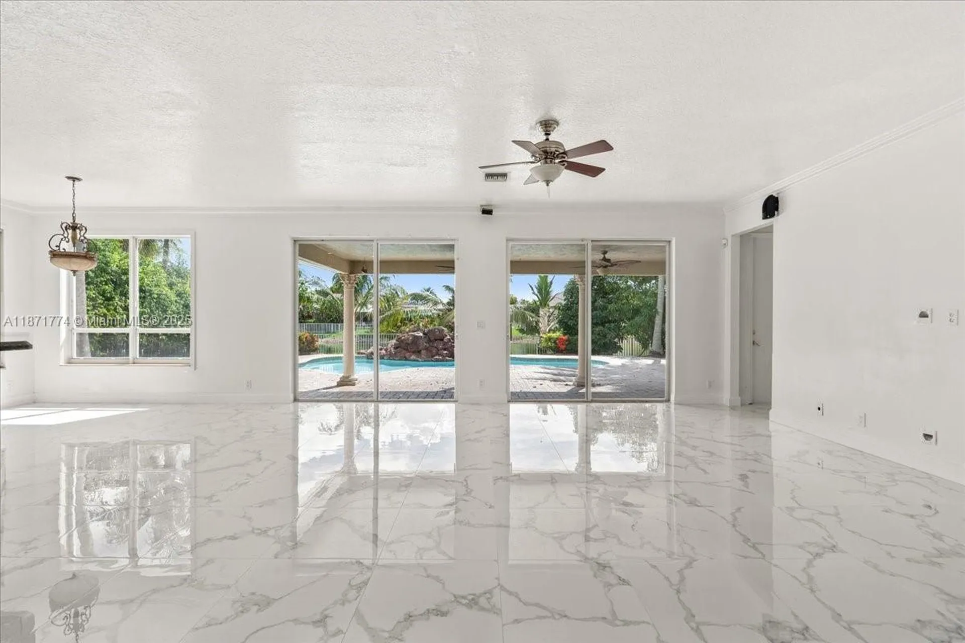 5095 NW 57th Way Coral Springs FL 33067