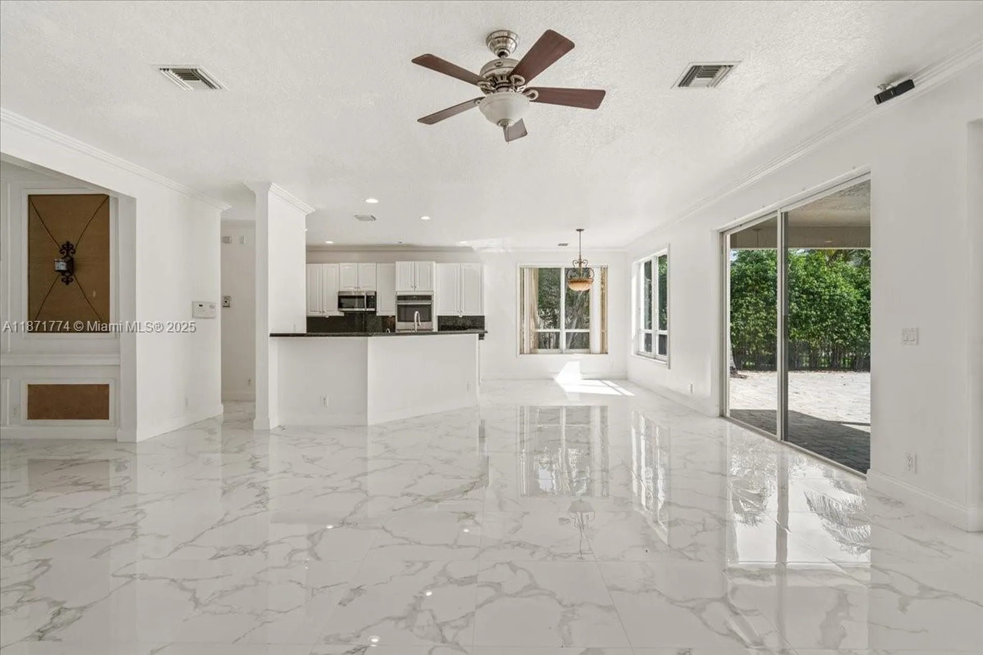 5095 NW 57th Way Coral Springs FL 33067
