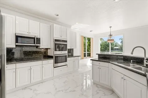 5095 NW 57th Way Coral Springs FL 33067