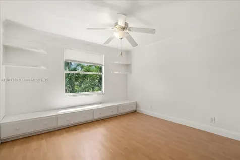 5095 NW 57th Way Coral Springs FL 33067
