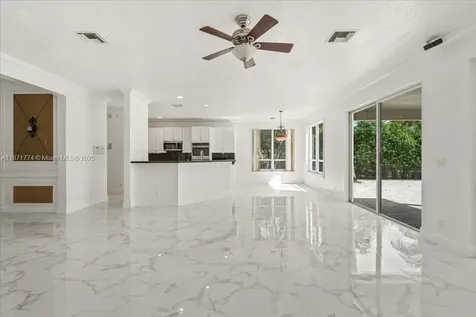 5095 NW 57th Way Coral Springs FL 33067