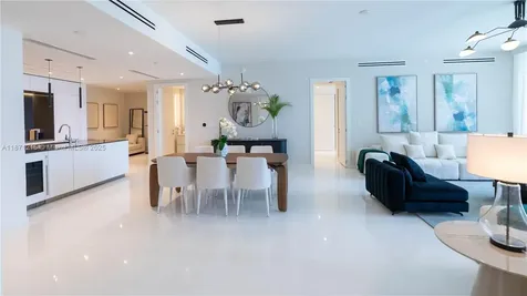 300 Biscayne Boulevard Way Miami FL 33131