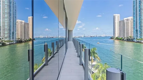 300 Biscayne Boulevard Way Miami FL 33131