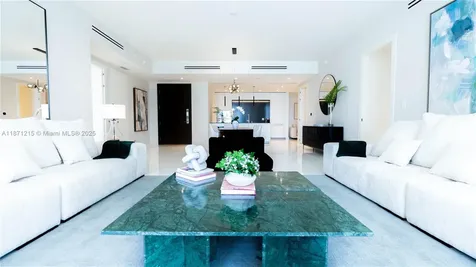 300 Biscayne Boulevard Way Miami FL 33131