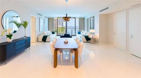 300 Biscayne Boulevard Way Miami FL 33131