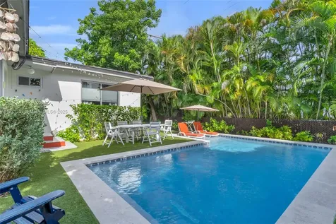 415 Velarde Avenue Coral Gables FL 33134
