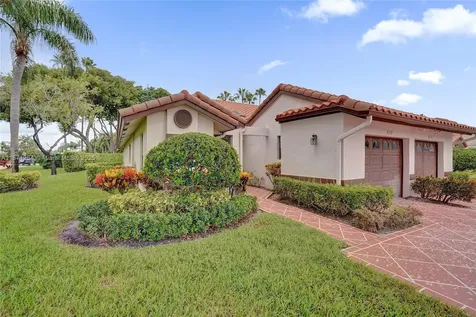 6139 Sunrise Pointe Court Delray Beach FL 33484