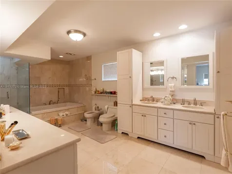 3001 S Miami Avenue Miami FL 33129