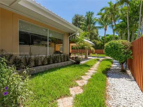 3001 S Miami Avenue Miami FL 33129