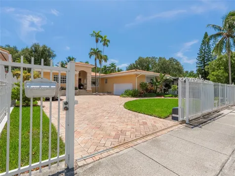 3001 S Miami Avenue Miami FL 33129