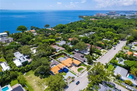 3001 S Miami Avenue Miami FL 33129