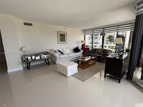 20185 E Country Club Drive Aventura FL 33180