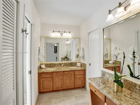 11300 Shady Lane Plantation FL 33325