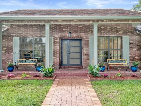 11300 Shady Lane Plantation FL 33325