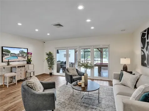 11300 Shady Lane Plantation FL 33325