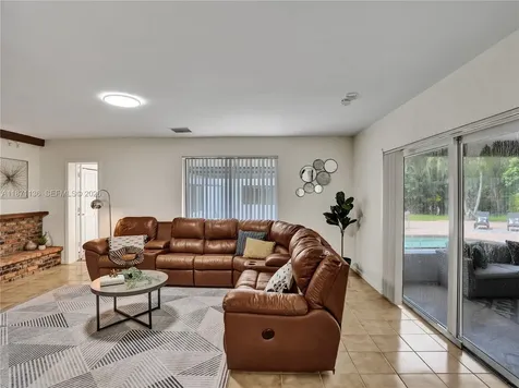 11300 Shady Lane Plantation FL 33325