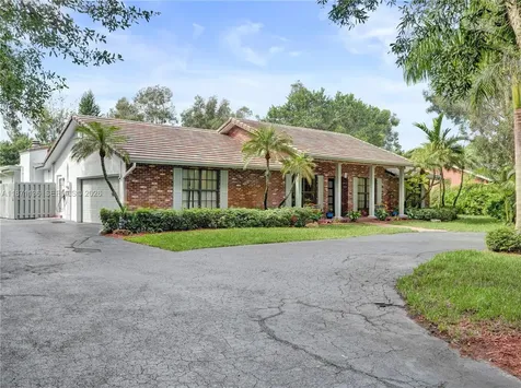 11300 Shady Lane Plantation FL 33325