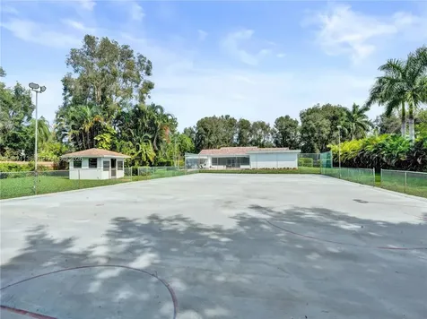 11300 Shady Lane Plantation FL 33325