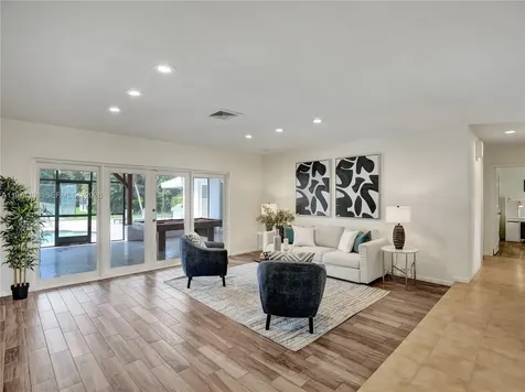 11300 Shady Lane Plantation FL 33325