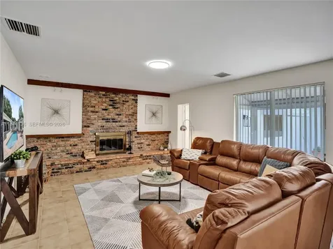 11300 Shady Lane Plantation FL 33325