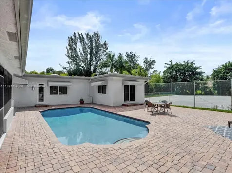 11300 Shady Lane Plantation FL 33325