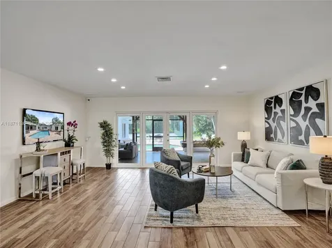 11300 Shady Lane Plantation FL 33325