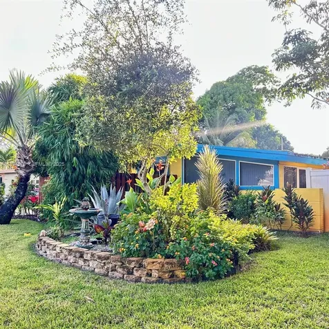 881 SW 49th Terrace Plantation FL 33317