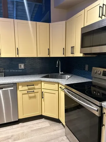 881 SW 49th Terrace Plantation FL 33317