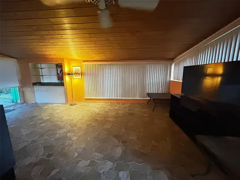 881 SW 49th Terrace Plantation FL 33317