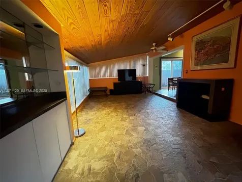 881 SW 49th Terrace Plantation FL 33317