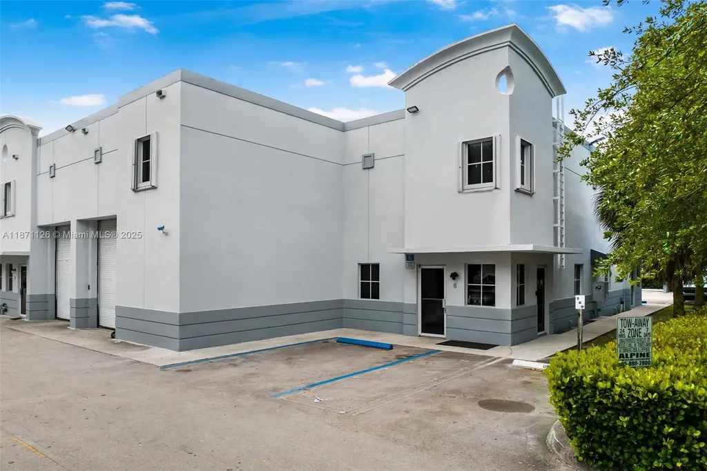 2451 NW 109th Avenue Sweetwater FL 33172