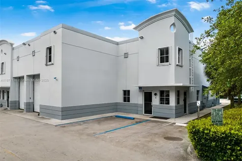 2451 NW 109th Avenue Sweetwater FL 33172
