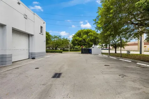 2451 NW 109th Avenue Sweetwater FL 33172