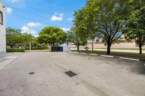 2451 NW 109th Avenue Sweetwater FL 33172