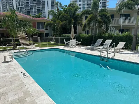 2825 NE 33rd Avenue Fort Lauderdale FL 33308